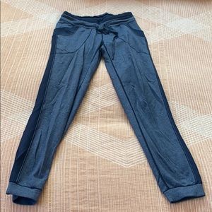 Lululemon sz 6 sweat pants